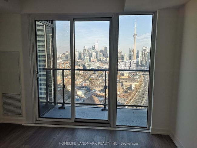 3319 - 19 Western Battery Rd, Condo with 2 bedrooms, 1 bathrooms and null parking in Toronto ON | Image 11
