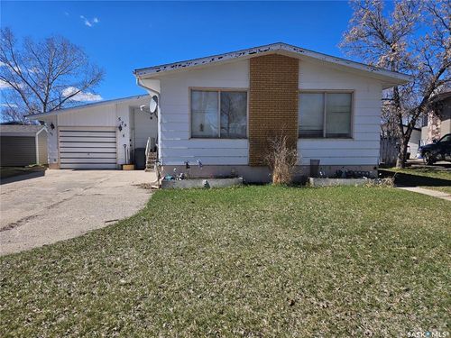 579 Poplar Crescent, Shaunavon, SK, S0N2M0 | Card Image