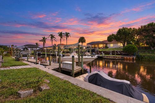 180 Ne Surfside Ave, Port St. Lucie, FL, 34983-1285 | Card Image
