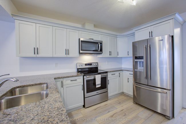 111 Stephenson Way, House attached with 3 bedrooms, 3 bathrooms and 2 parking in Palmerston ON | Image 9