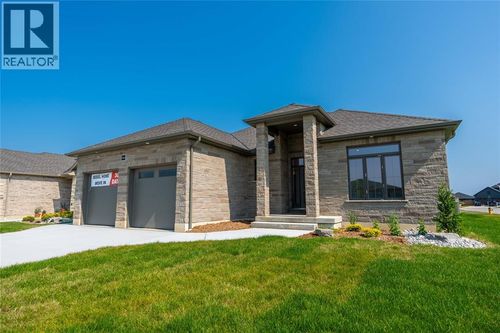 3584 Britt Boulevard, Plympton Wyoming, ON, N0N1E0 | Card Image