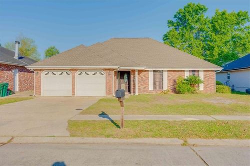 2039 Golfview Dr, La Place, LA, 70068-2019 | Card Image