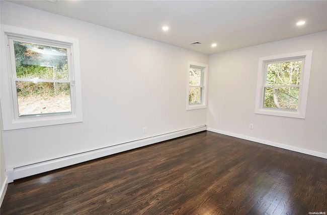 170 Laurel Ln, House other with 4 bedrooms, 3 bathrooms and null parking in Syosset NY | Image 13