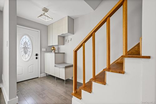 a-6305 Douglaston, New York, NY, 11362 | Card Image