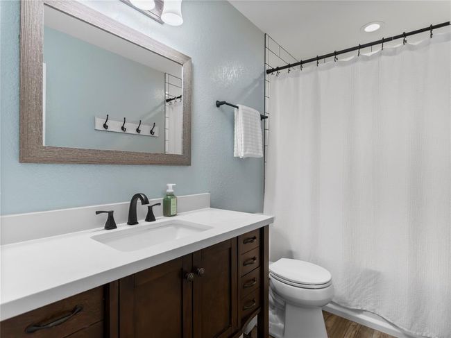 Full hall bath | Image 35