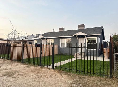 3136 Monterey, Bakersfield, CA, 93306 | Card Image