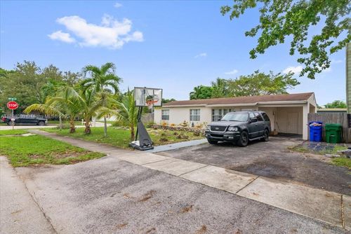 4371 Sw 24th St, Fort Lauderdale, FL, 33317-6678 | Card Image