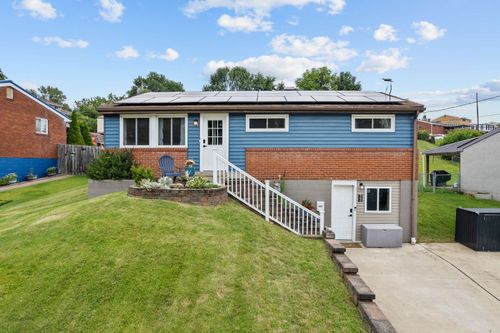 33 Claireview Dr, Carnegie, PA, 15106-3813 | Card Image
