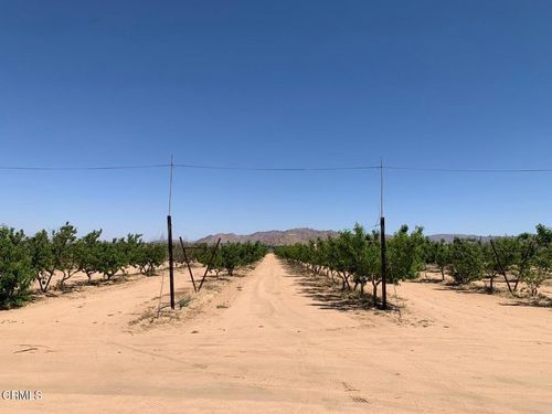 24055 Ottawa Rd, Apple Valley, CA, 92307 | Card Image