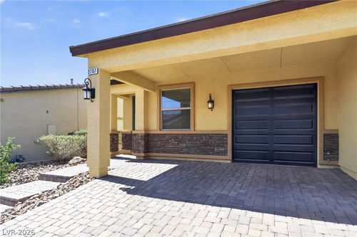 2707 Chinaberry Hill St, Laughlin, NV, 89029-1023 | Card Image