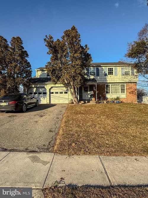 4 Bellows Ln, CHERRY HILL, NJ, 08002-1654 | Card Image