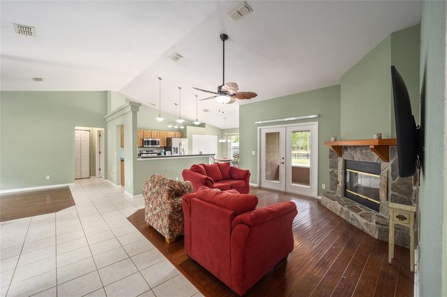 15948 Nw 206 Th Dr, House other with 3 bedrooms, 2 bathrooms and null parking in High Springs FL | Image 15