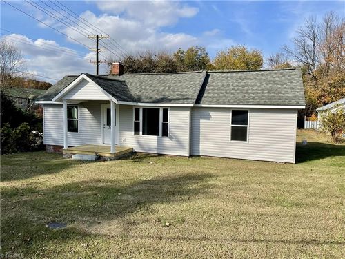 300 W Springfield Rd, High Point, NC, 27263-1728 | Card Image