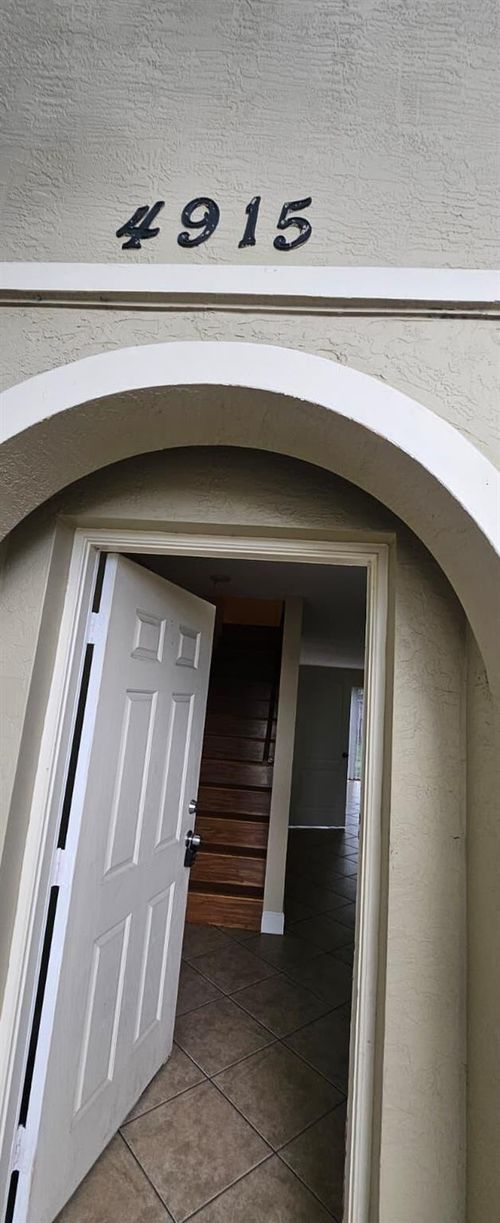 4915 Springfield St, Lake Worth, FL, 33463-2283 | Card Image