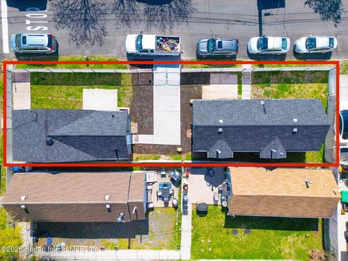 566 Hunter Avenue, Staten Island, NY, 10306 | Card Image