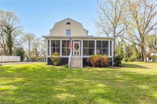 421 Chestnut St, Eden, NC, 27288-4833 | Card Image