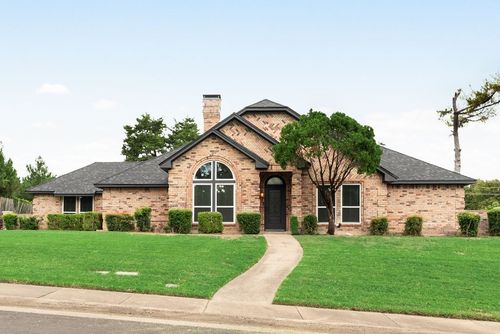 915 Greenbriar Ln, Duncanville, TX, 75137-3713 | Card Image