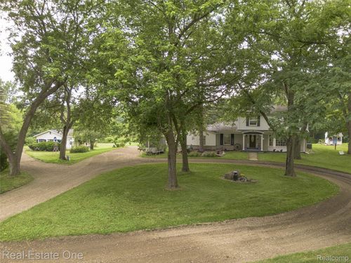 27395 Martindale Rd, New Hudson, MI, 48165-9754 | Card Image
