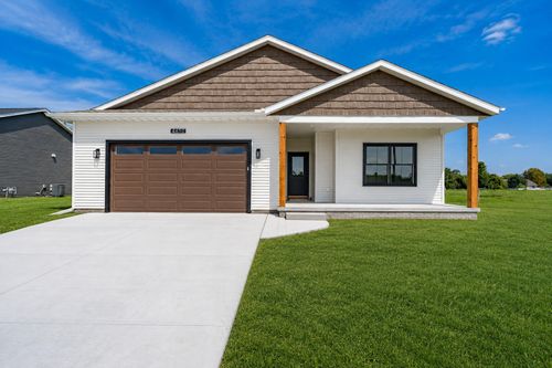 4610 W 12th Street, Davenport, IA, 52084 | Card Image