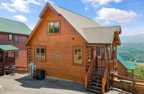 2326 Top Of The World Dr, Sevierville, TN, 37876 | Card Image