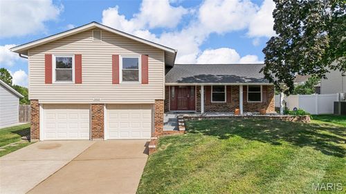 1410 Ticonderoga Dr, Saint Peters, MO, 63376-6560 | Card Image