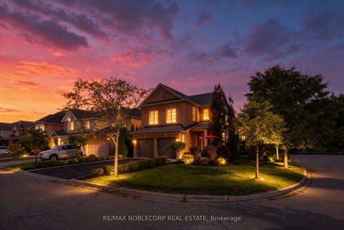 25 Aztec Crt, Richmond Hill, ON, L4S2W6 | Card Image