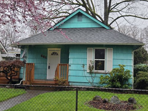 561 15th Ave, Longview, WA, 98632 | Card Image