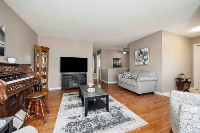 15 Eureka St, House other with 3 bedrooms, 2 bathrooms and 3 parking in Forest ON | Image 9