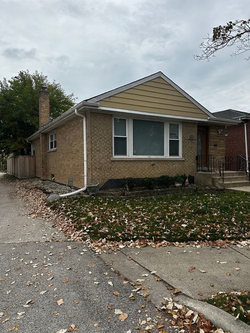 6341 N Springfield Ave, Chicago, IL, 60659-1017 | Card Image