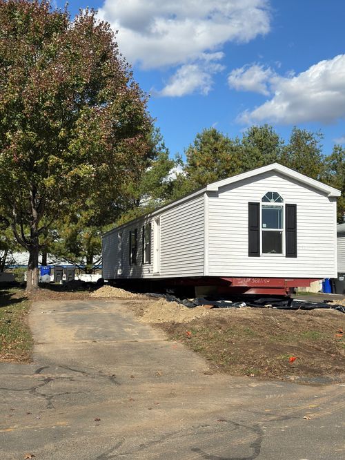 123 Mcquillan Dr, Milford, CT, 06460-3860 | Card Image