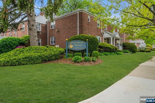 10 Clark Ct, Rutherford, NJ, 07070-1302 | Card Image