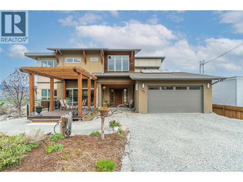 {{alt}} | Card Image