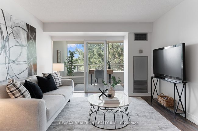 307 - 110 Promenade Cir, Condo with 2 bedrooms, 2 bathrooms and null parking in Vaughan ON | Image 37