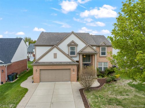 49385 E Central Park, Shelby Township, MI, 48317-2367 | Card Image