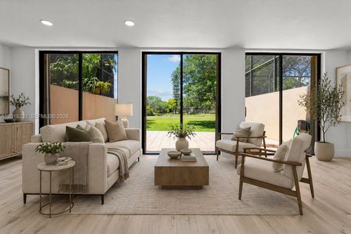 d-81-3737 Alcantara Ave, Doral, FL, 33178-2945 | Card Image