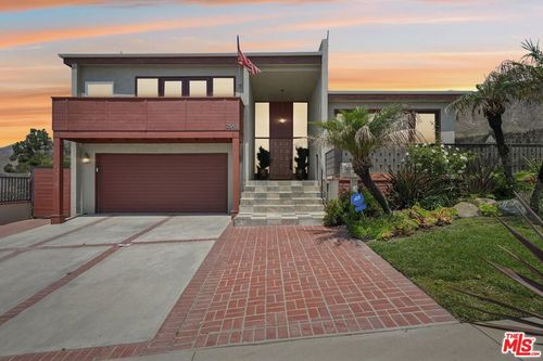 3543 Shoreheights Drive, Pacific Palisades, CA, 90272 | Card Image