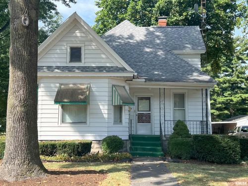 1039 S Clay Ave, Jacksonville, IL, 62650-3325 | Card Image