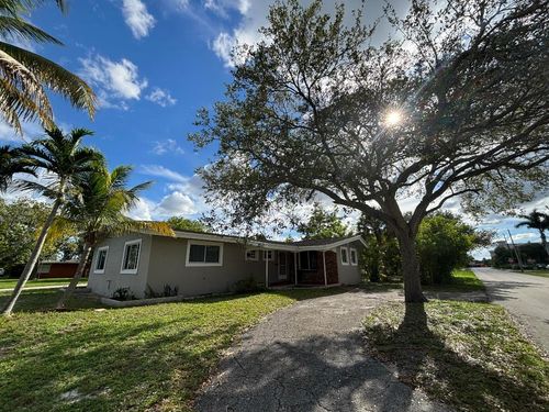117 Se 4th Ave, Deerfield Beach, FL, 33441-3933 | Card Image