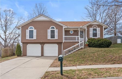 3524 S Maybrook Ave, Independence, MO, 64055-6746 | Card Image