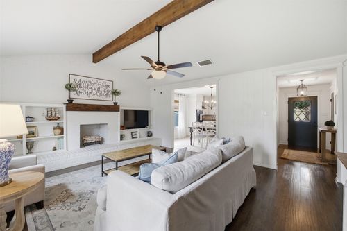 6283 Shirley Dr, North Richland Hills, TX, 76180-4737 | Card Image