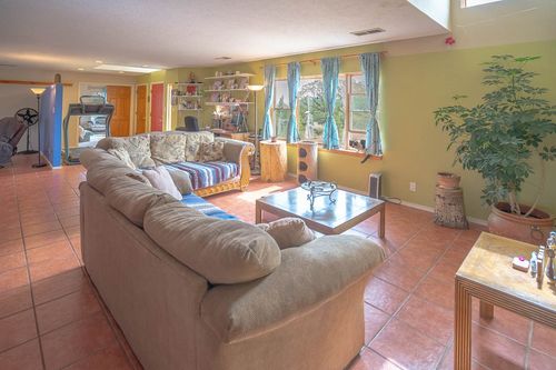 20 Calle De Golondrina S, Tres Piedras, NM, 87577-8014 | Card Image