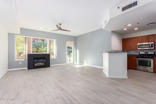 117-17 W Vernon Ave, Phoenix, AZ, 85003-1076 | Card Image