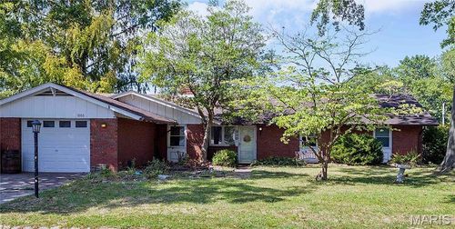 1606 Paris Dr, Godfrey, IL, 62035-1650 | Card Image