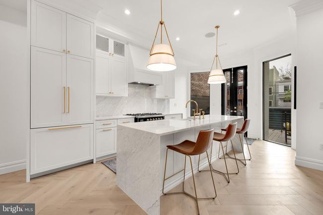 1722 Q St Nw, Townhouse with 6 bedrooms, 5 bathrooms and null parking in WASHINGTON DC | Image 6