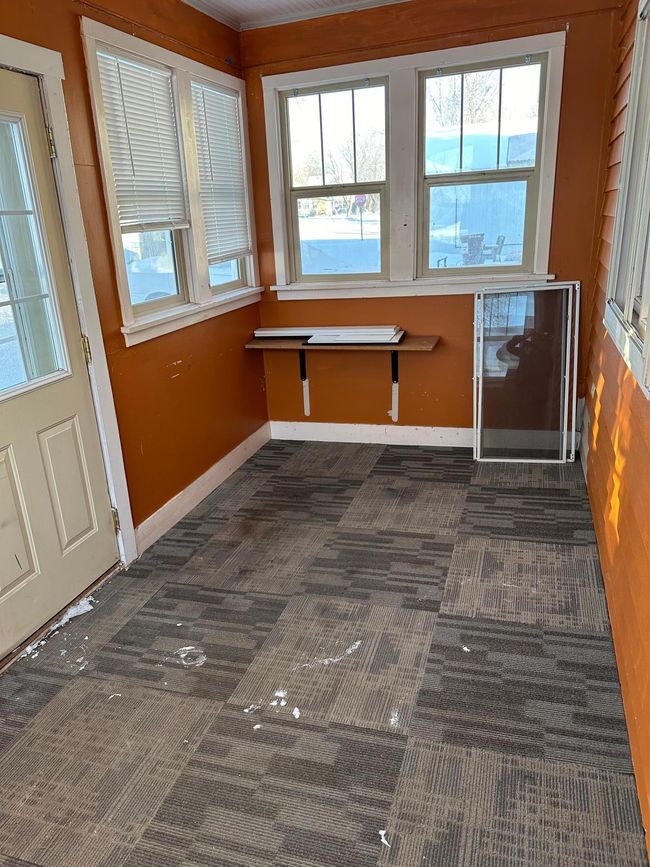 Front porch.jpg | Image 9