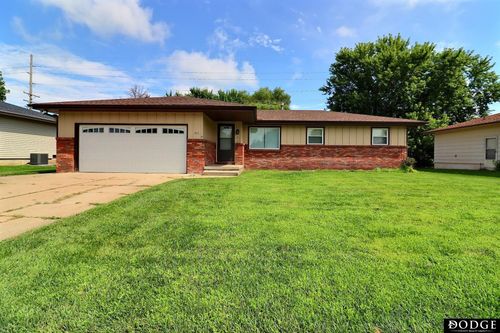 1412 Jones Dr, Fremont, NE, 68025-2057 | Card Image