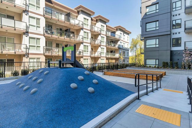 619 - 10777 138 Street, Condo with 2 bedrooms, 2 bathrooms and 1 parking in Surrey BC | Image 3