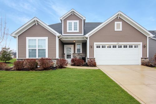 2901 Hillard St, Valparaiso, IN, 46383-0819 | Card Image