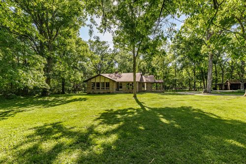 584 Shirley Rd, Smyrna, TN, 37167-4737 | Card Image