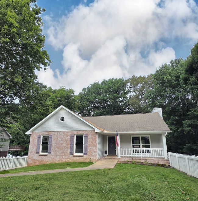 810 Burton Trl, House other with 3 bedrooms, 2 bathrooms and 4 parking in Adams TN | Image 35